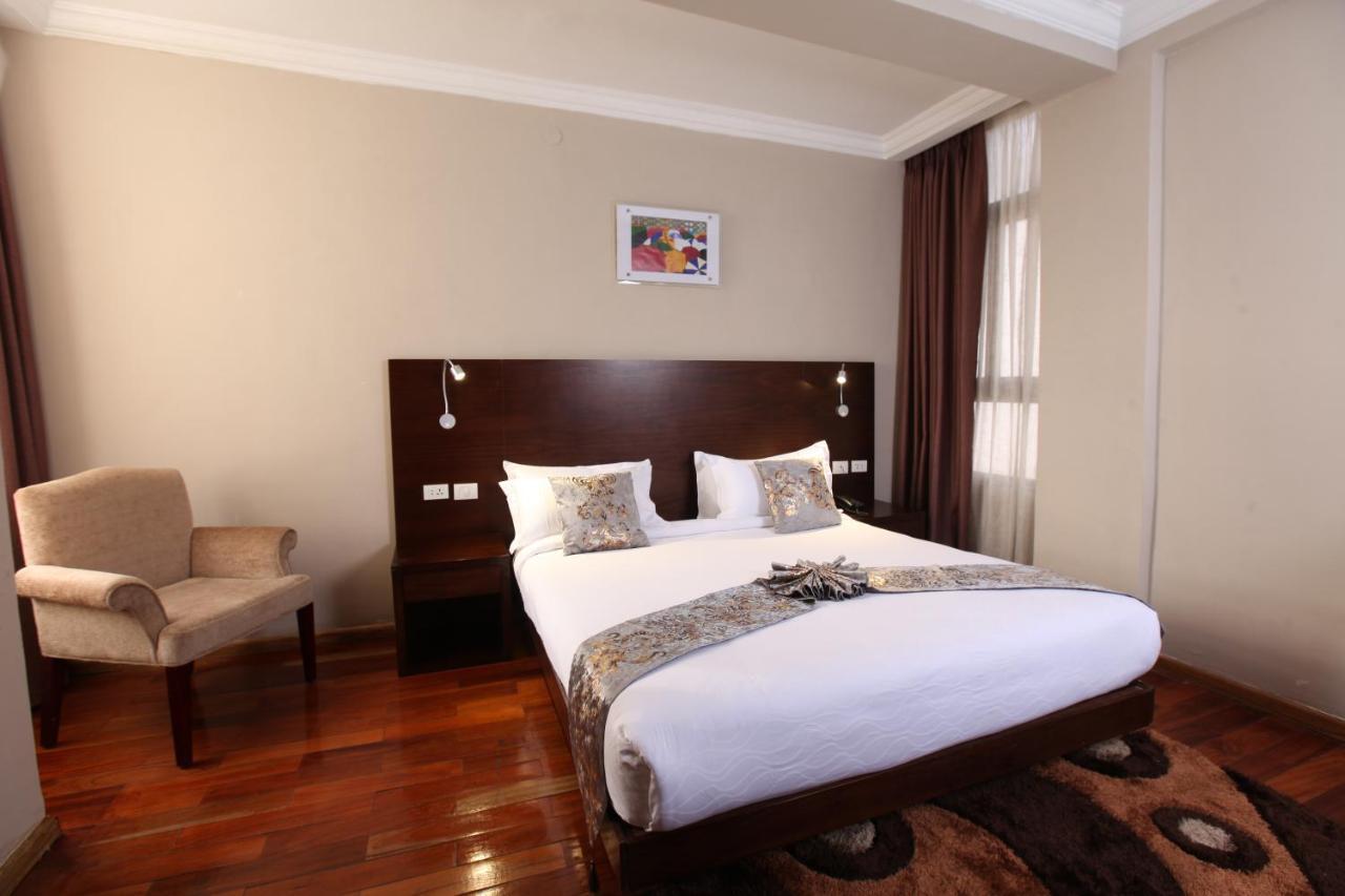 Geza Apartment Hotel Addis Ababa Bagian luar foto